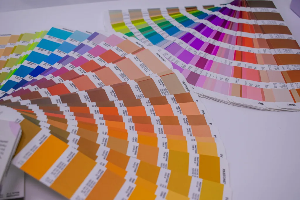 Lees meer over het artikel Hoe werken kleuren en hoe kun je ze toepassen in jouw huisstijl of website